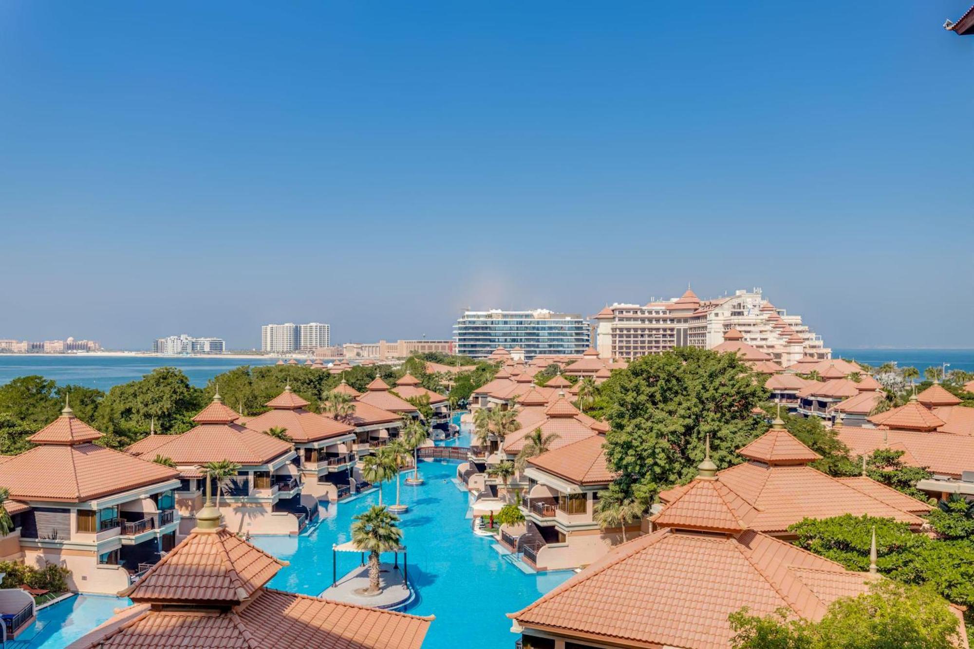 Luxury Azizi Mina Beachfront Apartments ドバイ エクステリア 写真