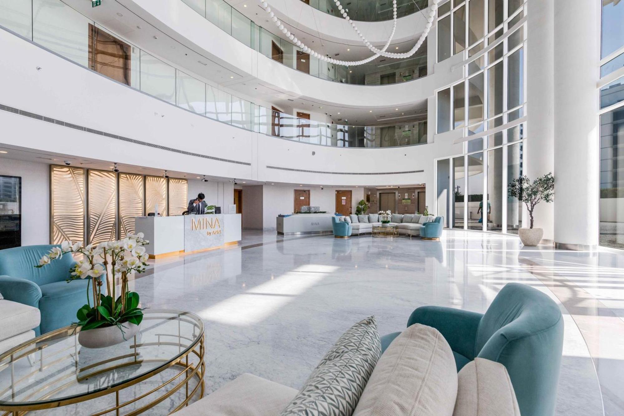 Luxury Azizi Mina Beachfront Apartments ドバイ エクステリア 写真