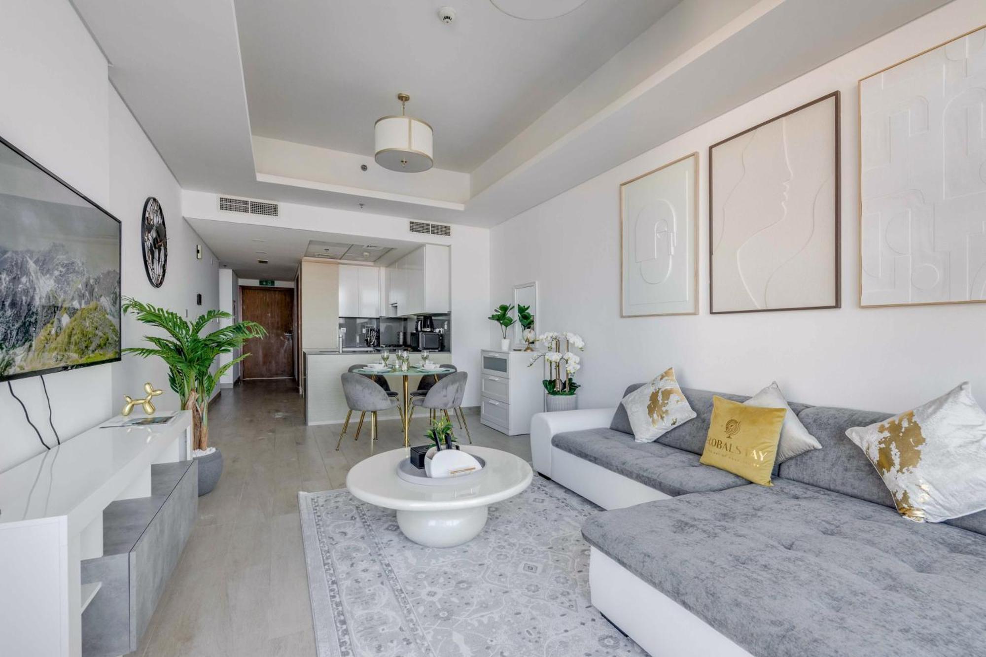 Luxury Azizi Mina Beachfront Apartments ドバイ エクステリア 写真