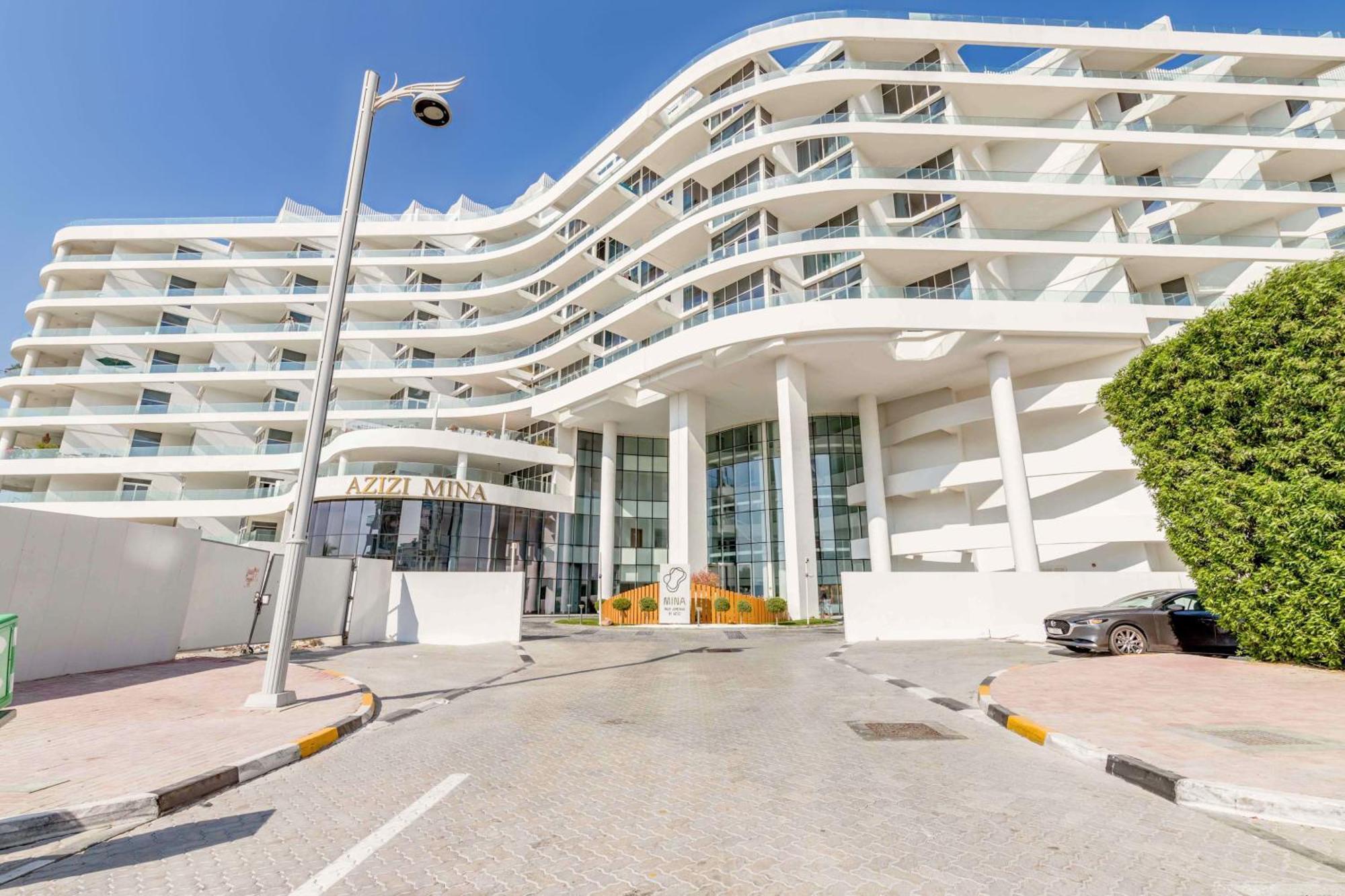 Luxury Azizi Mina Beachfront Apartments ドバイ エクステリア 写真