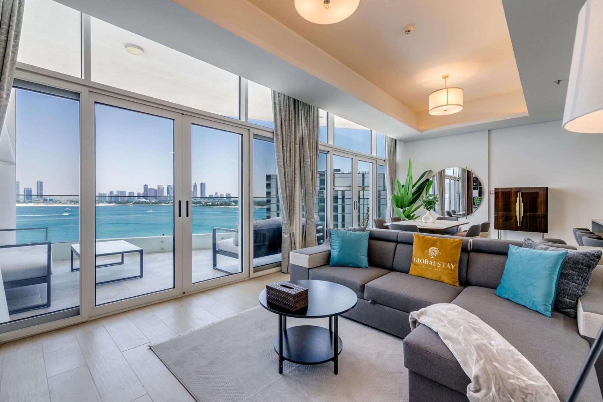 Luxury Azizi Mina Beachfront Apartments ドバイ エクステリア 写真