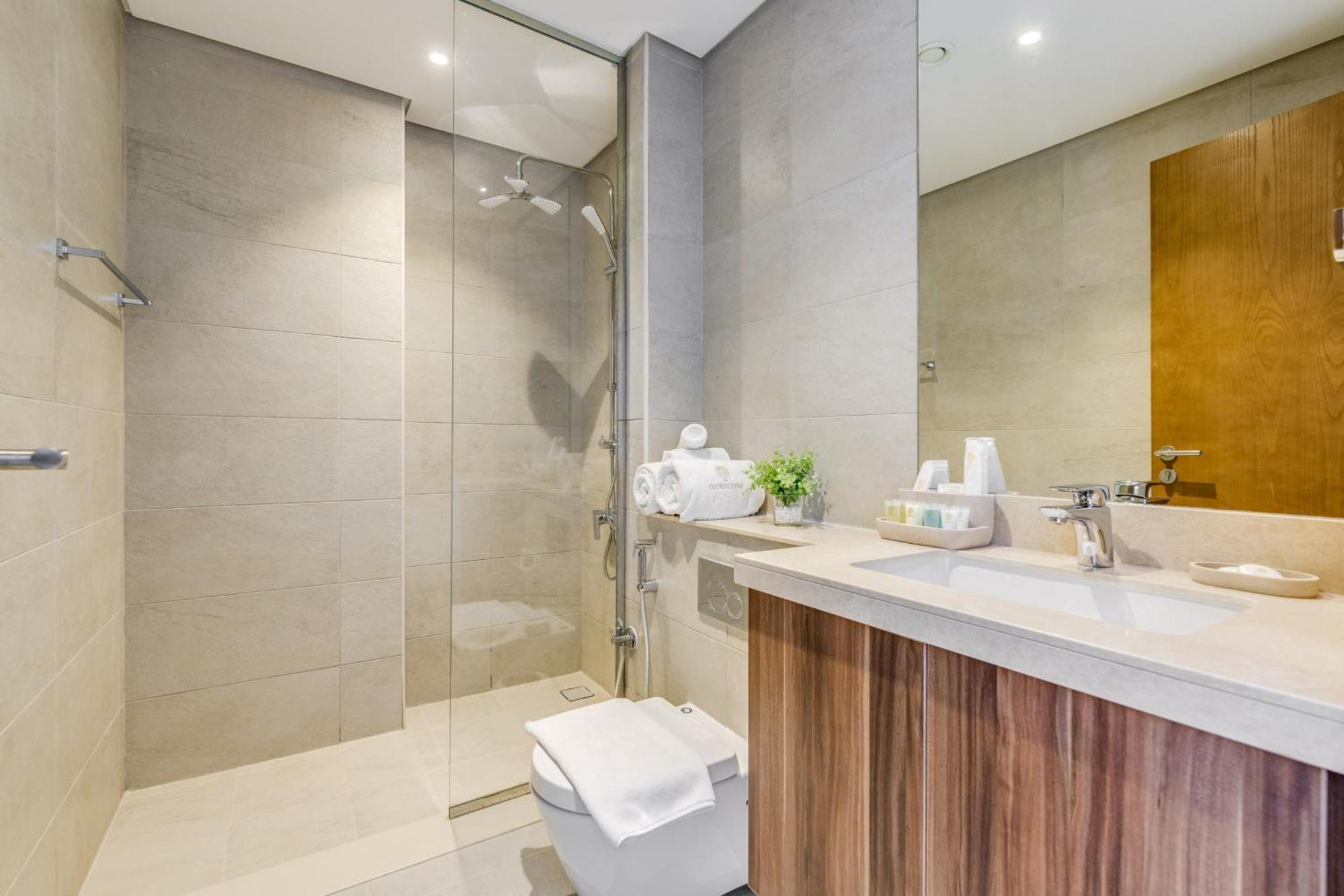 Luxury Azizi Mina Beachfront Apartments ドバイ エクステリア 写真